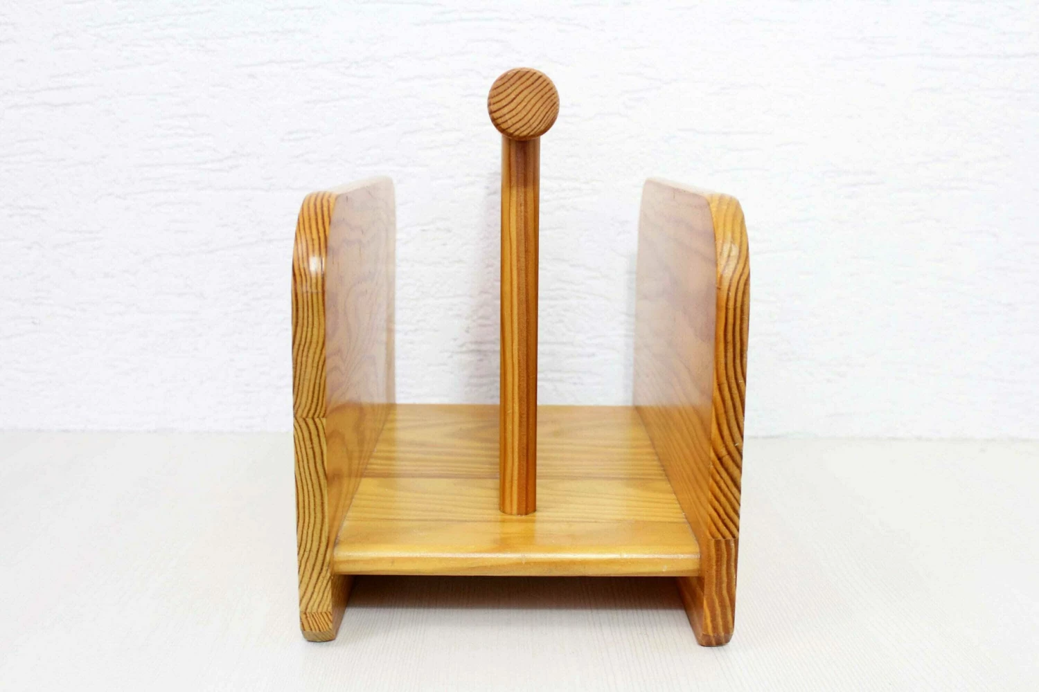 Unknown Magazine Rack In Solid Pine From The 80s 2 Unknown Magazine Rack In Solid Pine From The 80s - Image 2