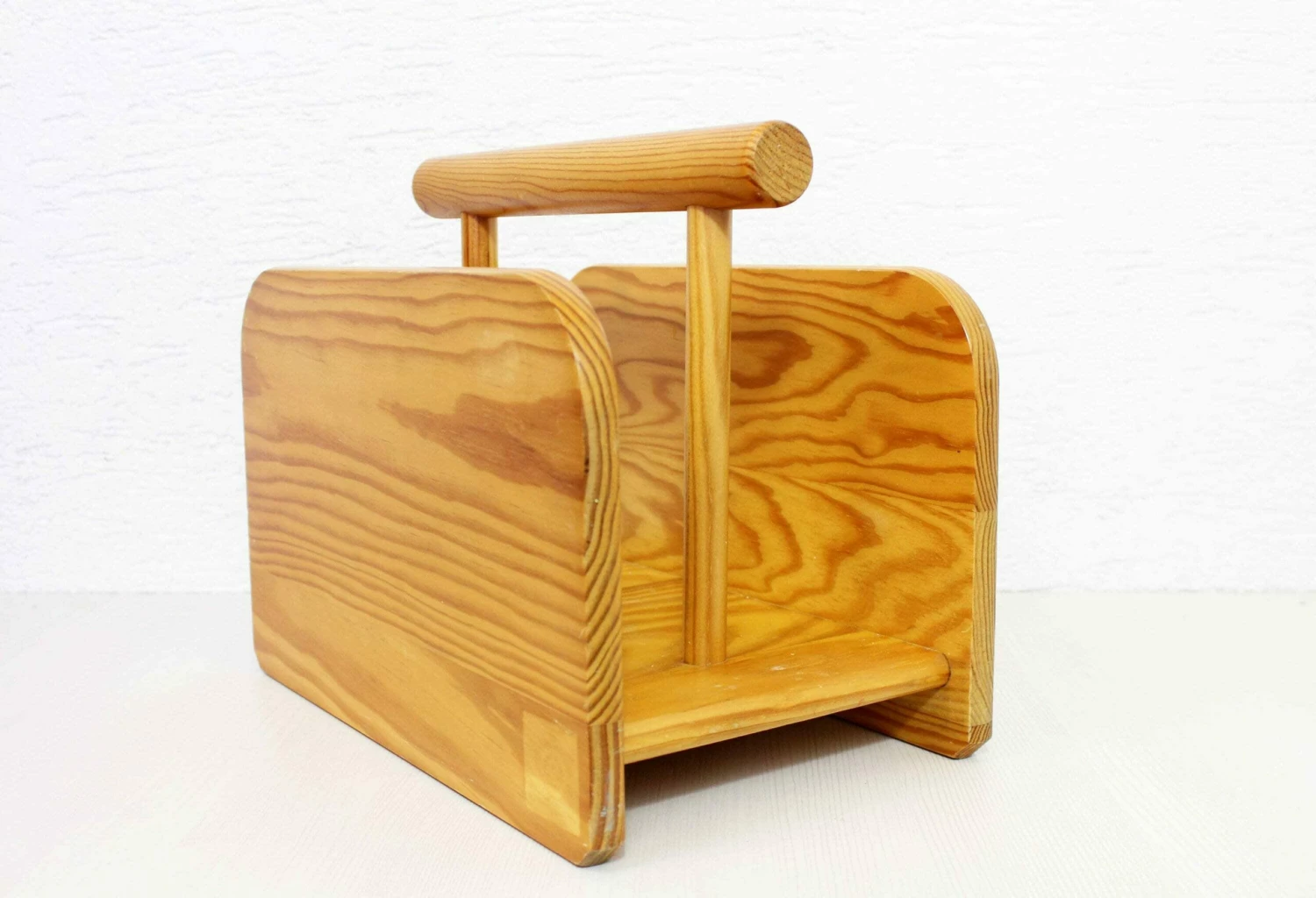 Unknown Magazine Rack In Solid Pine From The 80s 4 Unknown Magazine Rack In Solid Pine From The 80s - Image 4