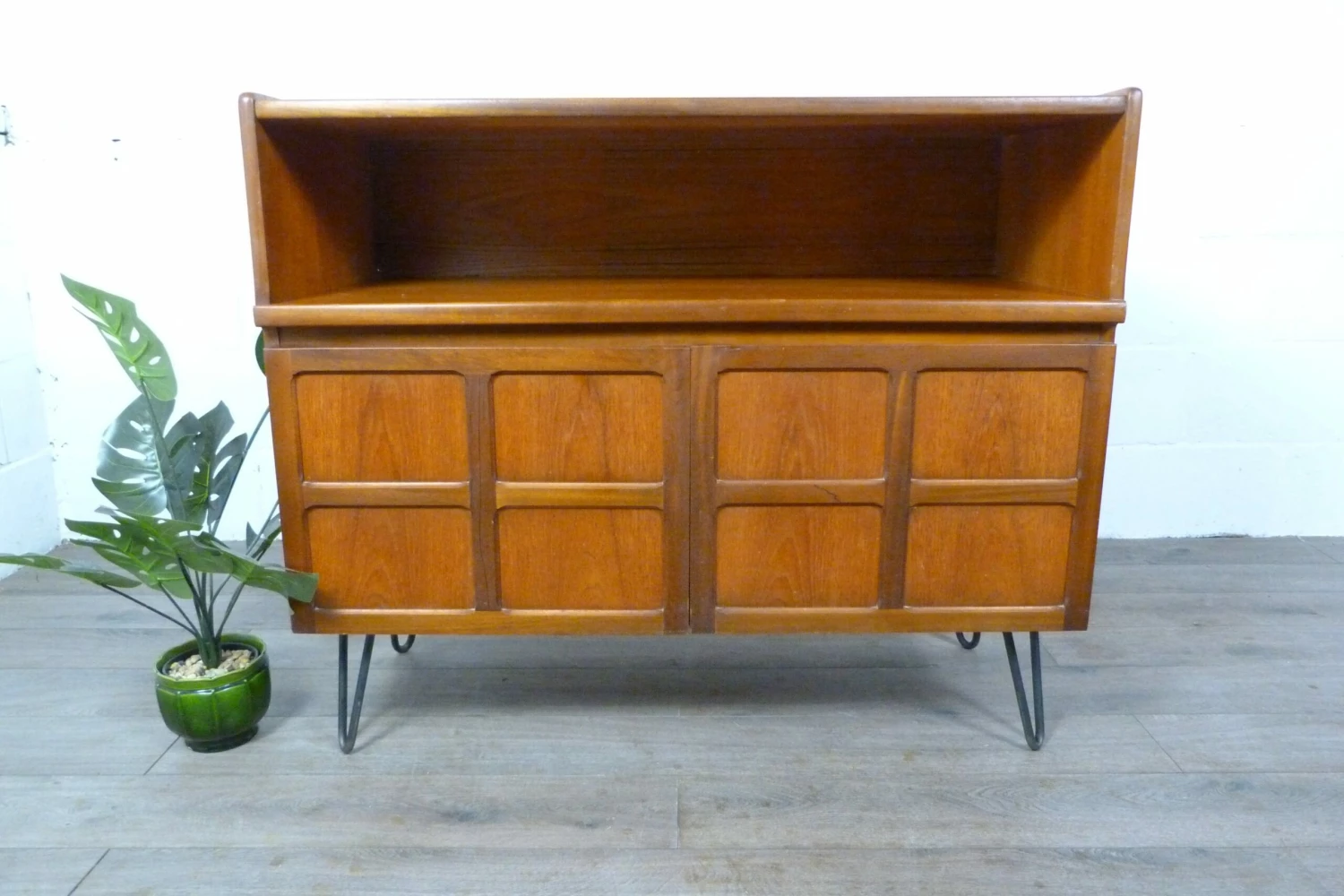 Nathan Teak Cupboard Tv Stand On Hairpin Legs 10 Nathan Teak Cupboard Tv Stand On Hairpin Legs - Image 10