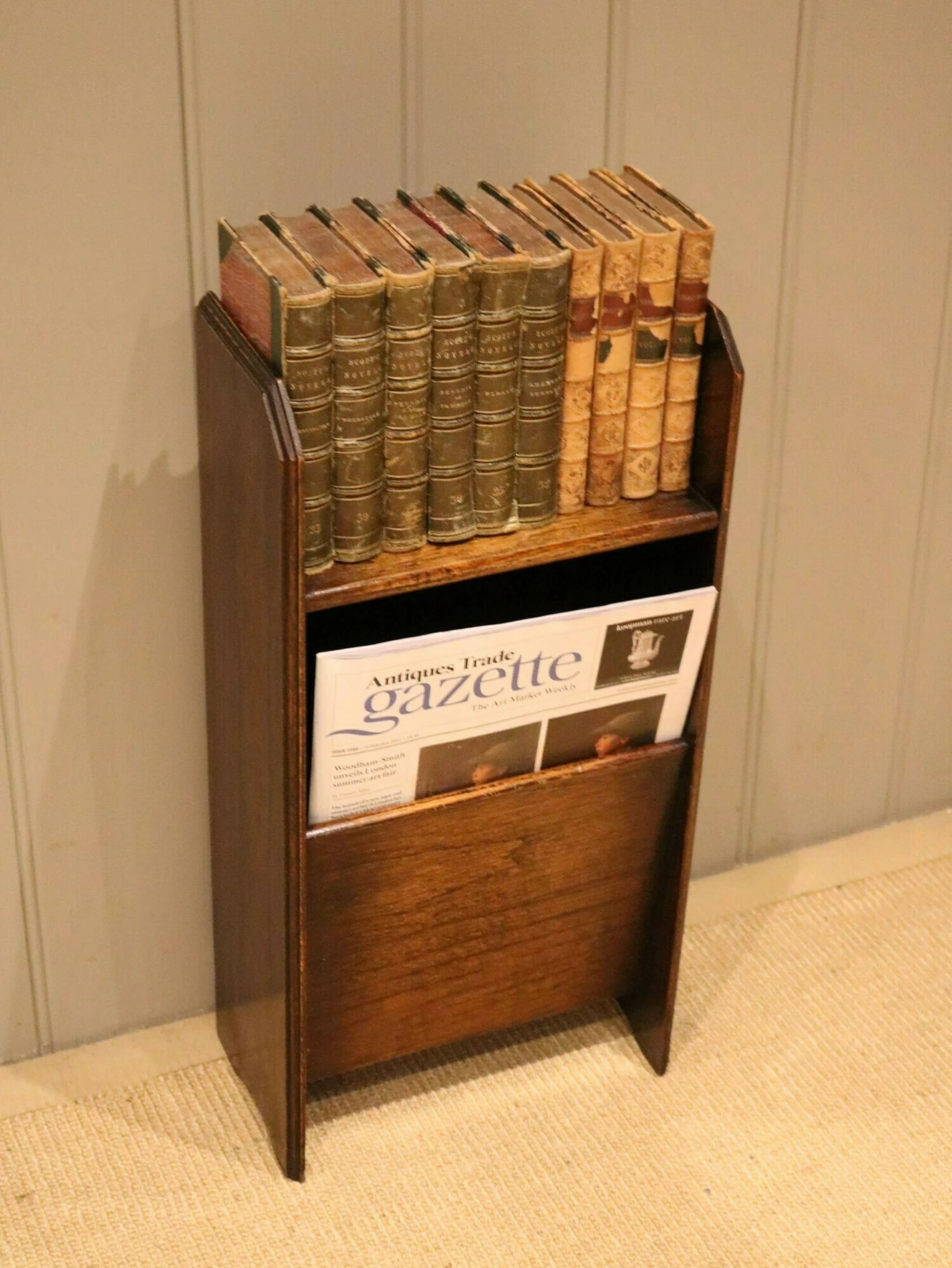 Unknown Oak Magazine Rack, 1930s, Vintage 3 Unknown Oak Magazine Rack, 1930s, Vintage - Image 3