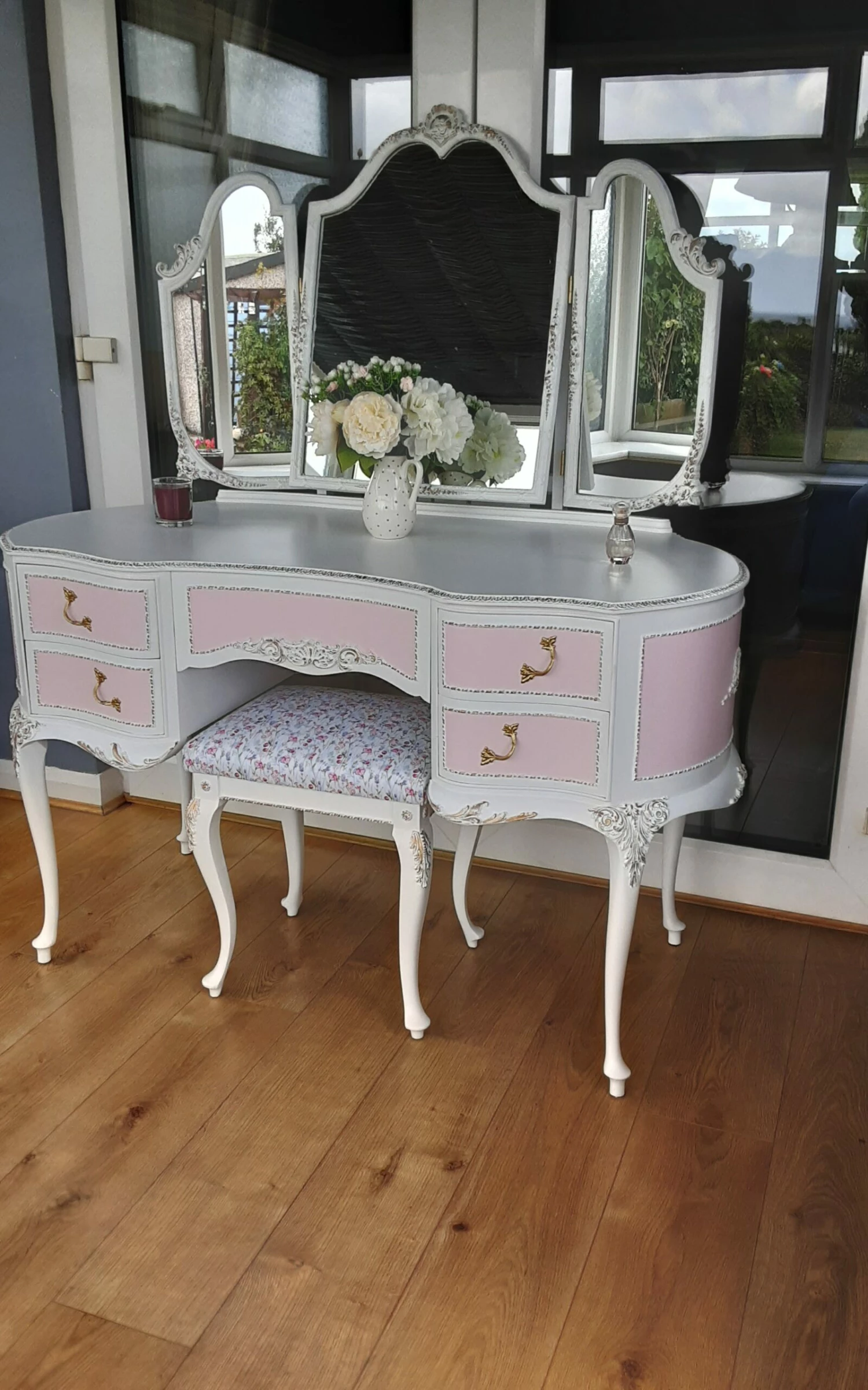 Olympus Louis Style Dressing Table Set. 2 Olympus Louis Style Dressing Table Set. - Image 2