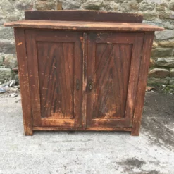 Pine Cupboard Scrumble Finish