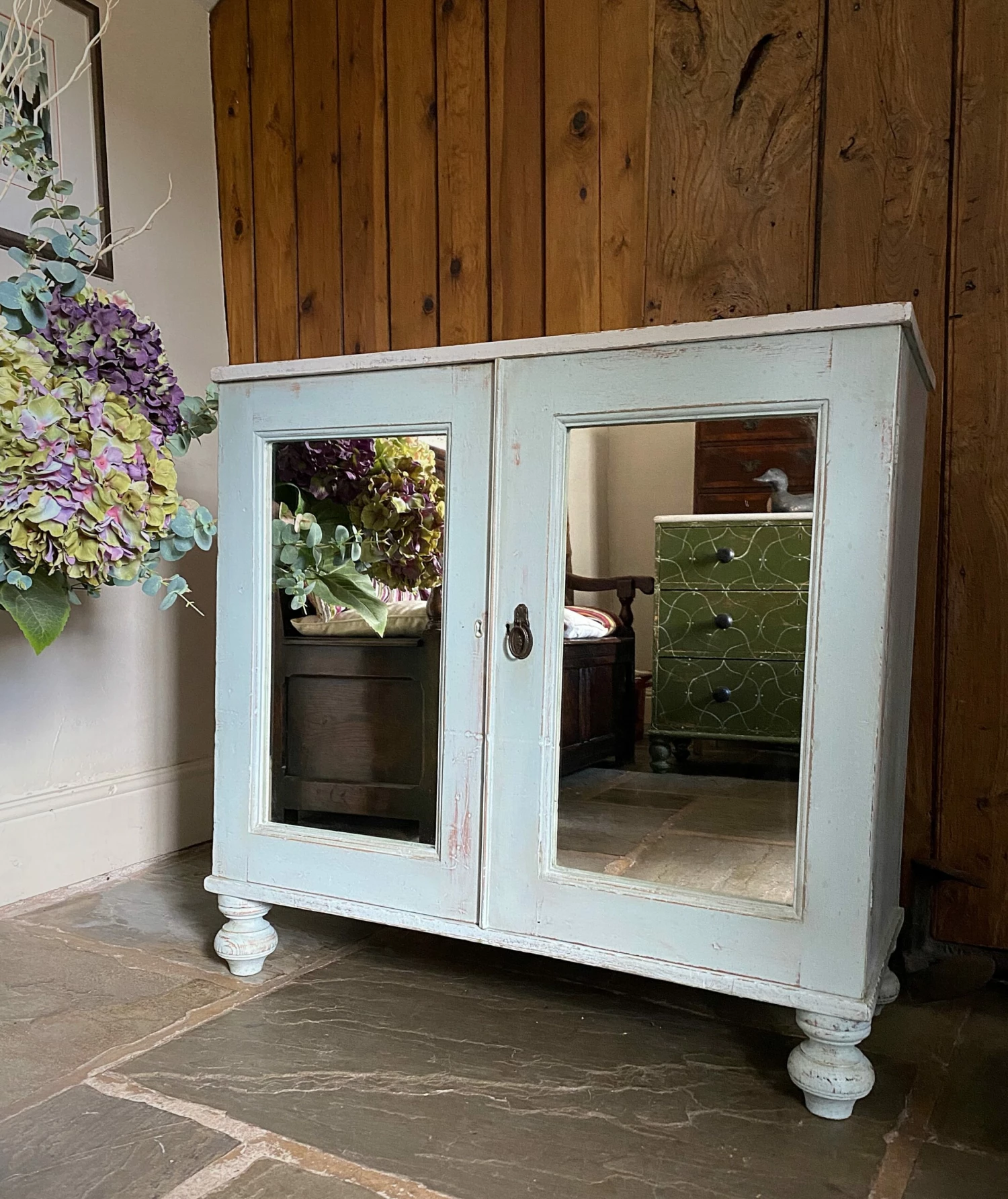 Pine Victorian Cabinet. 1 Pine Victorian Cabinet.