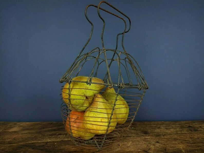 Primitive French Wire Basket, Rustic Egg Basket, 1930s French Salad Basket, Vintage Handled Basket, Vintage Market Basket,Egg Basket 4 Primitive French Wire Basket, Rustic Egg Basket, 1930s French Salad Basket, Vintage Handled Basket, Vintage Market Basket,Egg Basket - Image 4