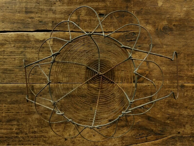 Primitive French Wire Basket, Rustic Egg Basket, 1930s French Salad Basket, Vintage Handled Basket, Vintage Market Basket,Egg Basket 10 Primitive French Wire Basket, Rustic Egg Basket, 1930s French Salad Basket, Vintage Handled Basket, Vintage Market Basket,Egg Basket - Image 10