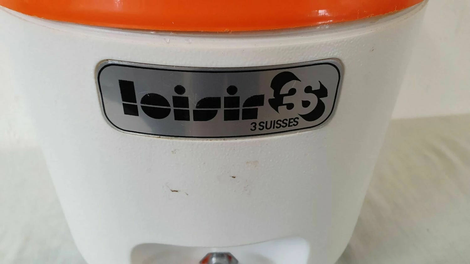 Retro 70’s Orange And White Cold Drinks Barrel Vestibule Container With Hidden Beakers Loisir 3s 3 Suisses Thermos 8 Retro 70’s Orange And White Cold Drinks Barrel Vestibule Container With Hidden Beakers Loisir 3s 3 Suisses Thermos - Image 8