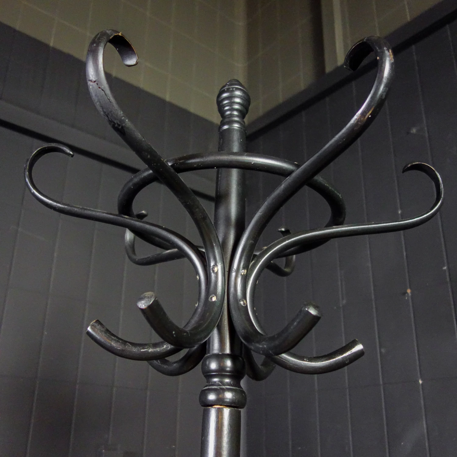 Unknown Standing Coat Rack – Thonet Style – Black 3 Unknown Standing Coat Rack – Thonet Style – Black - Image 3