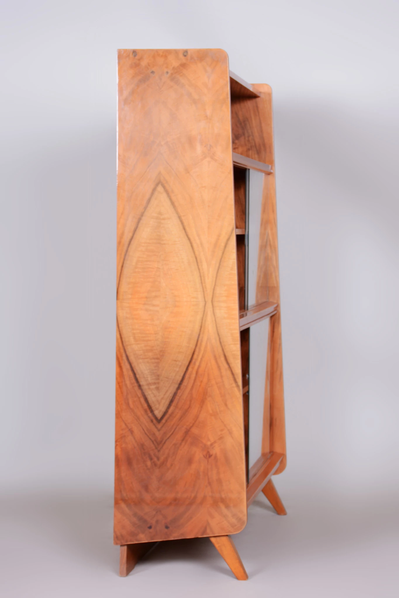 Unique Czech Mid Century Bookcase, 1950s, Well Preserved Condition, Walnut 4 Unique Czech Mid Century Bookcase, 1950s, Well Preserved Condition, Walnut - Image 4