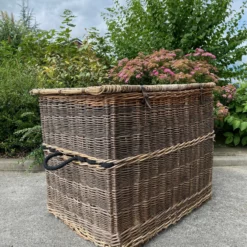 Large Vintage Wicker Mill Post Basket With Lid -Storage Furniture Sales 2024 unprocessed IMG 0079.jpeg 0 scaled