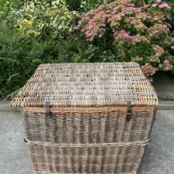 Large Vintage Wicker Mill Post Basket With Lid -Storage Furniture Sales 2024 unprocessed IMG 0081.jpeg 0 scaled