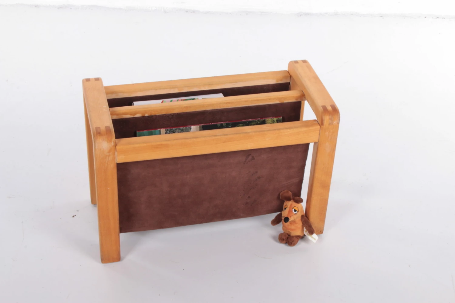 Vintage Danish Magazine Rack In Oak From Salling Stolefabrik 1960s 1 Vintage Danish Magazine Rack In Oak From Salling Stolefabrik 1960s