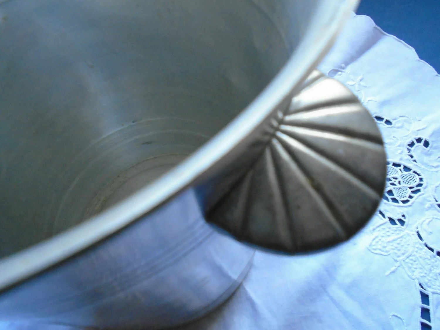 Unknown Vintage French Champagne Bucket / Cooler, Polished Aluminum, Canard Duchene Wine Cooler 3 Unknown Vintage French Champagne Bucket / Cooler, Polished Aluminum, Canard Duchene Wine Cooler - Image 3