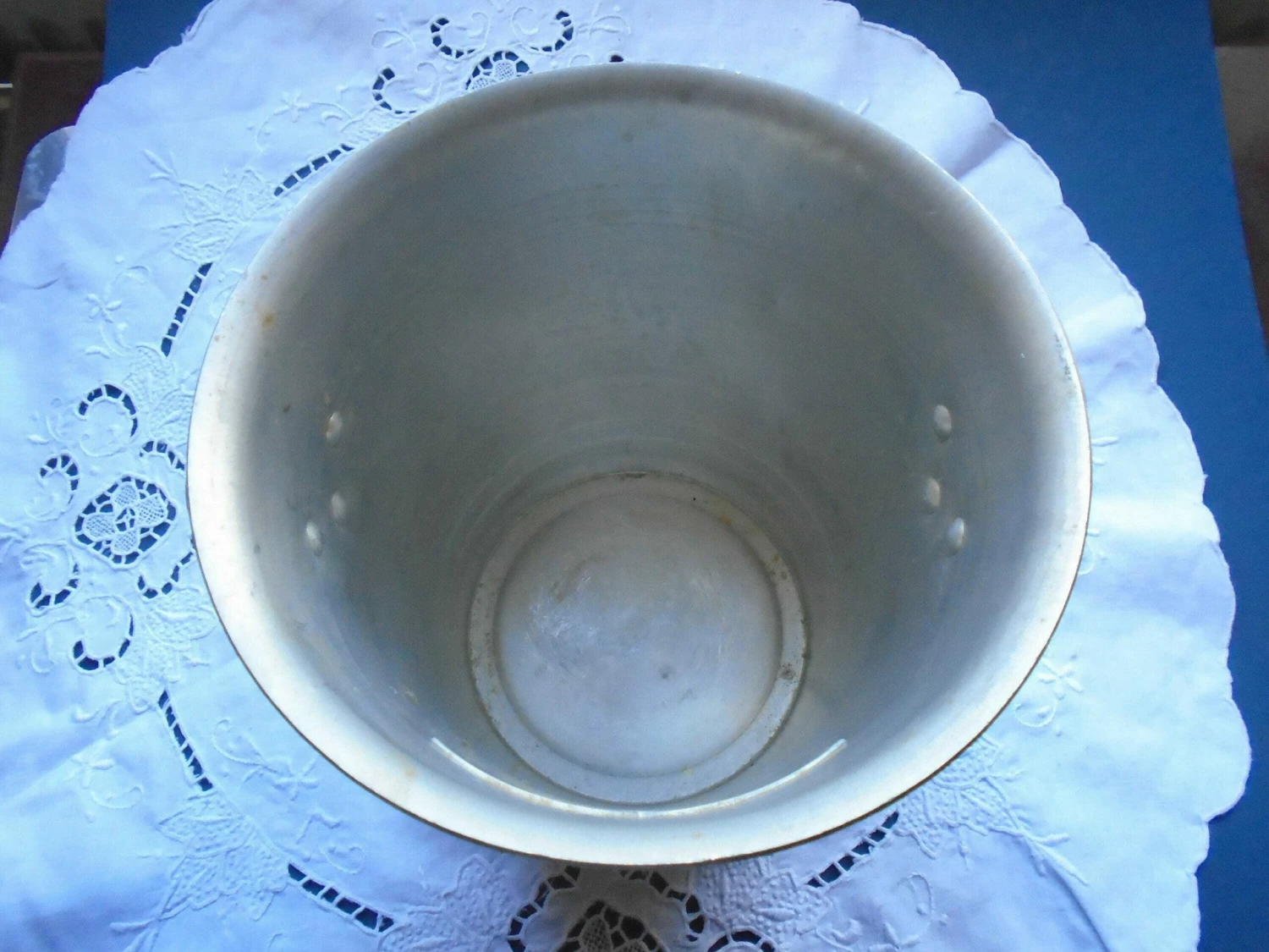 Unknown Vintage French Champagne Bucket / Cooler, Polished Aluminum, Canard Duchene Wine Cooler 4 Unknown Vintage French Champagne Bucket / Cooler, Polished Aluminum, Canard Duchene Wine Cooler - Image 4