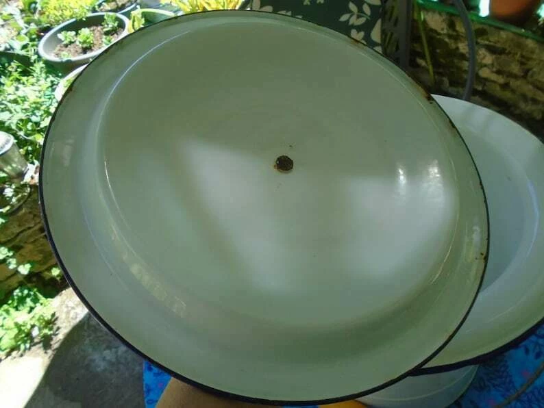 Vintage French Extra Large White Enamel Bucket Churn With Lid 1950s Bathroom Nappy Clothes Washing Bucket Large Milk Churn 8 Vintage French Extra Large White Enamel Bucket Churn With Lid 1950s Bathroom Nappy Clothes Washing Bucket Large Milk Churn - Image 8