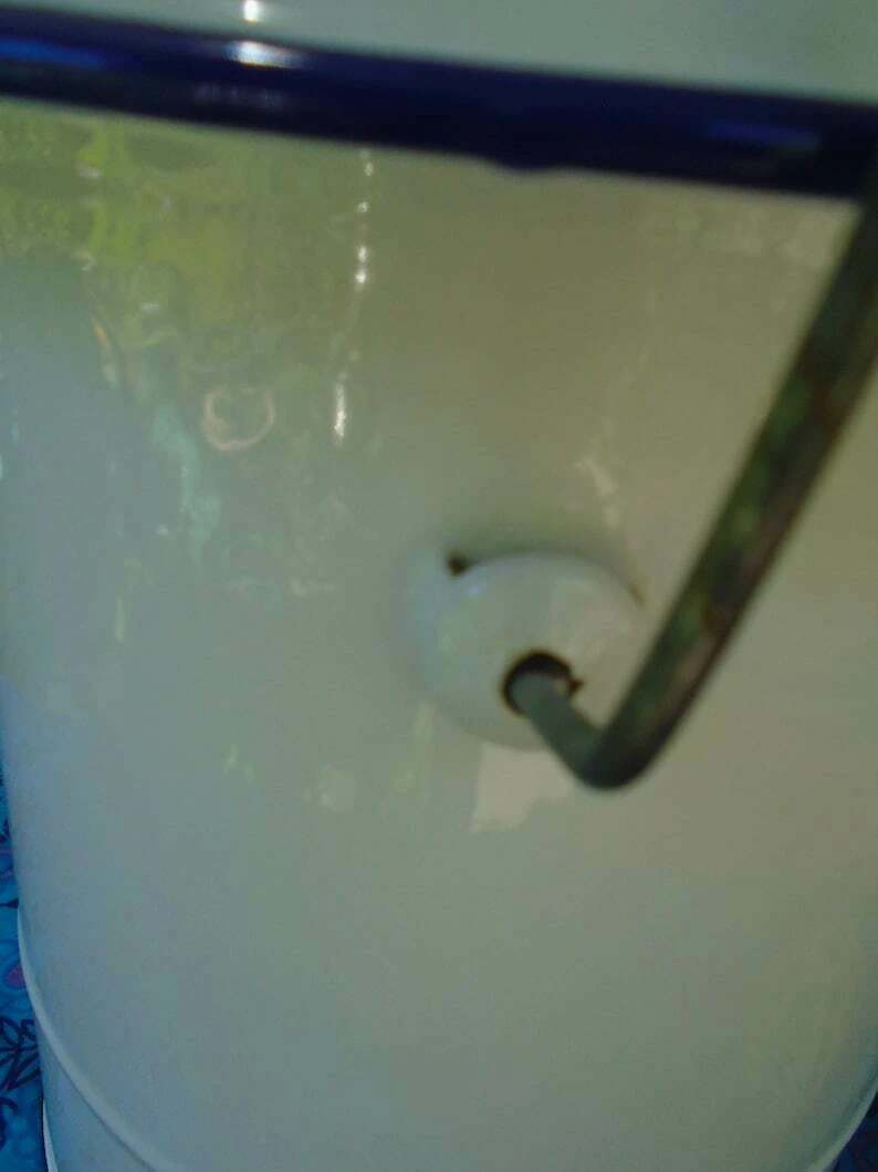 Vintage French Extra Large White Enamel Bucket Churn With Lid 1950s Bathroom Nappy Clothes Washing Bucket Large Milk Churn 9 Vintage French Extra Large White Enamel Bucket Churn With Lid 1950s Bathroom Nappy Clothes Washing Bucket Large Milk Churn - Image 9