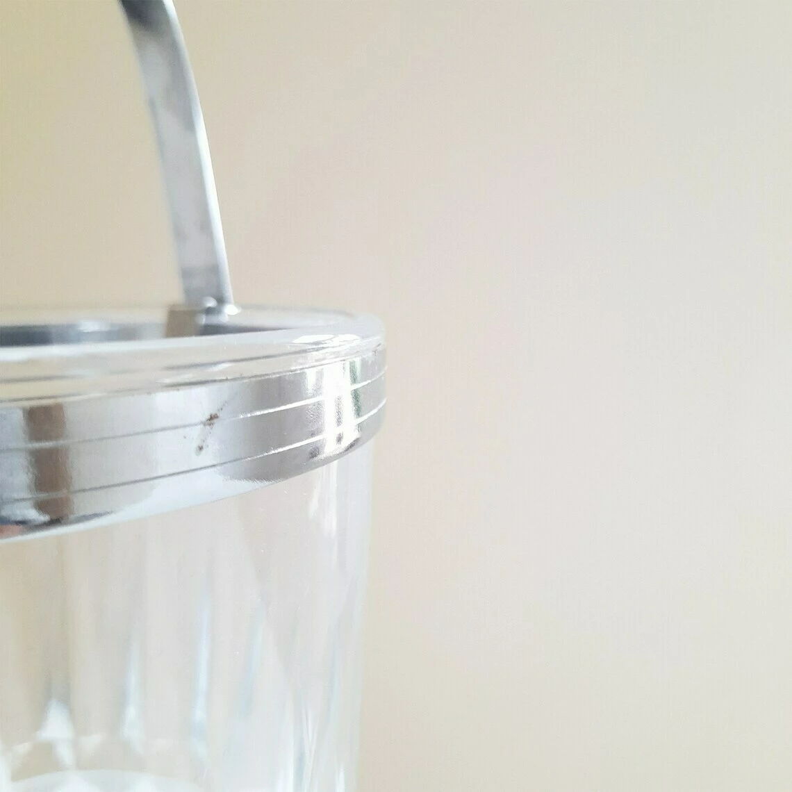 Vintage French Lead Crystal Glass Ice Bucket (24% Pbo) Cristal D'arques Villandry By Durand Mid Century Cut Glass Barware Original Box 10 Vintage French Lead Crystal Glass Ice Bucket (24% Pbo) Cristal D'arques Villandry By Durand Mid Century Cut Glass Barware Original Box - Image 10