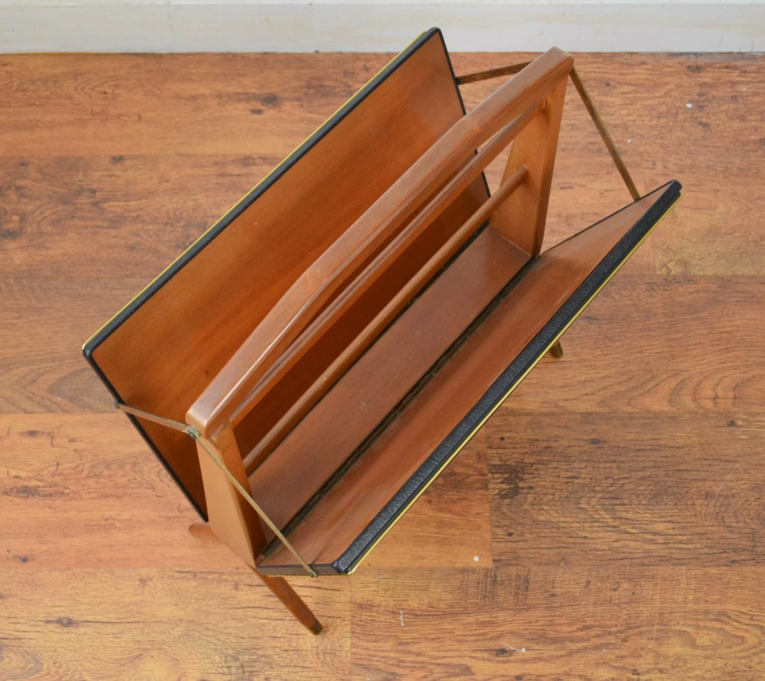 Vintage Magazine Rack 5 Vintage Magazine Rack - Image 5