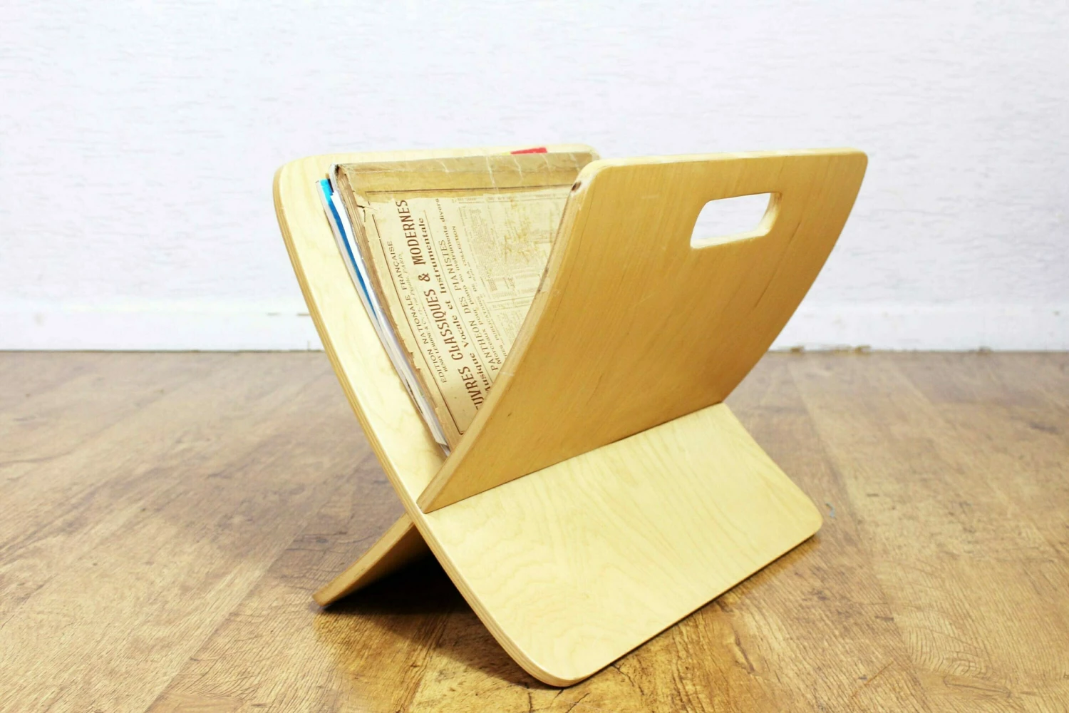 Unknown Vintage Plywood Magazine Rack, 1980s 1 Unknown Vintage Plywood Magazine Rack, 1980s