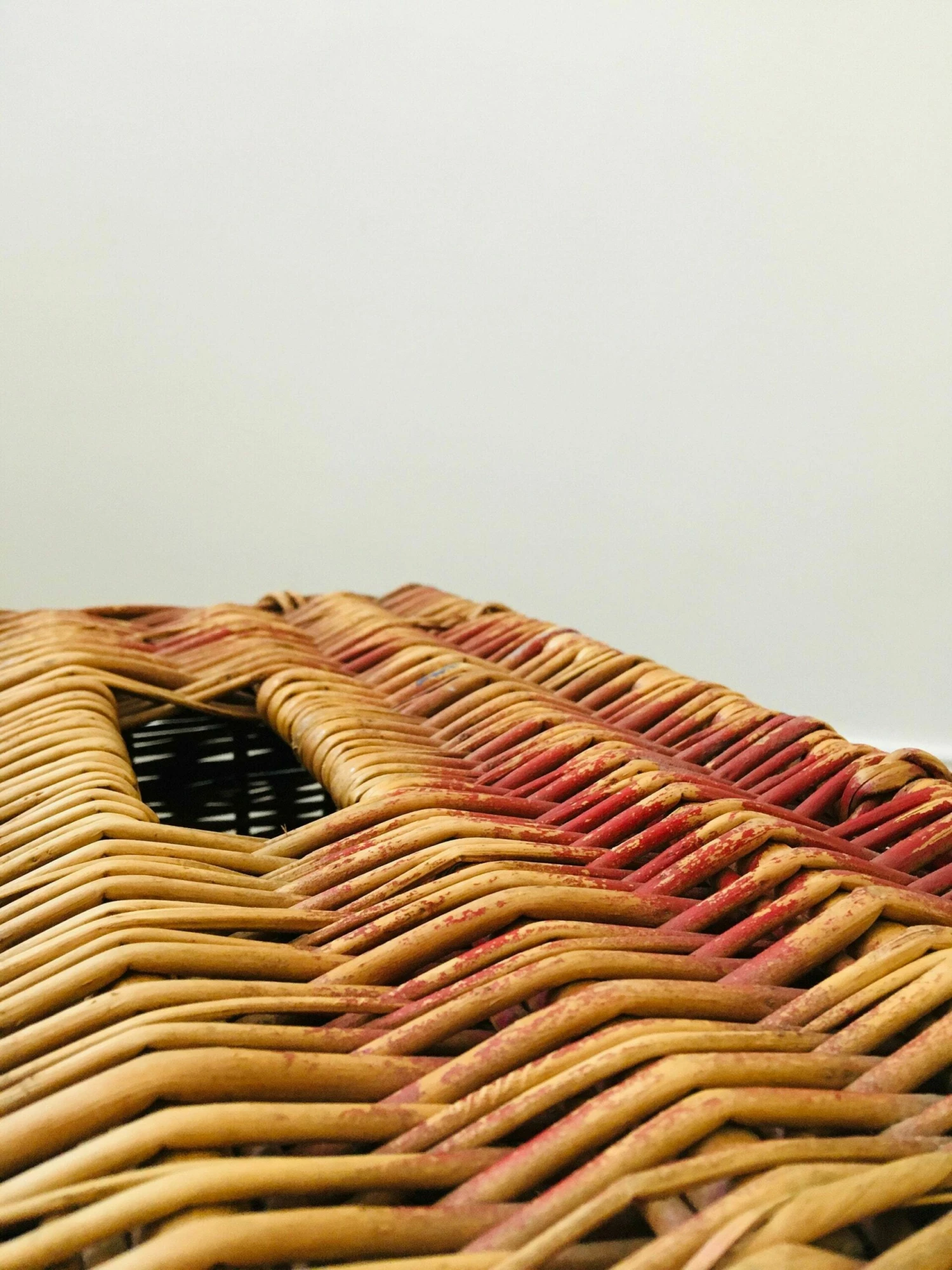 Unknown Vintage Storage Basket, Fishing Basket, Fishing Creel, Picnic Basket. 4 Unknown Vintage Storage Basket, Fishing Basket, Fishing Creel, Picnic Basket. - Image 4