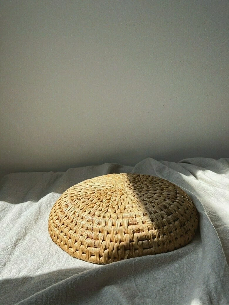 Unknown Vintage Woven Sweetgrass Basket 4 Unknown Vintage Woven Sweetgrass Basket - Image 4