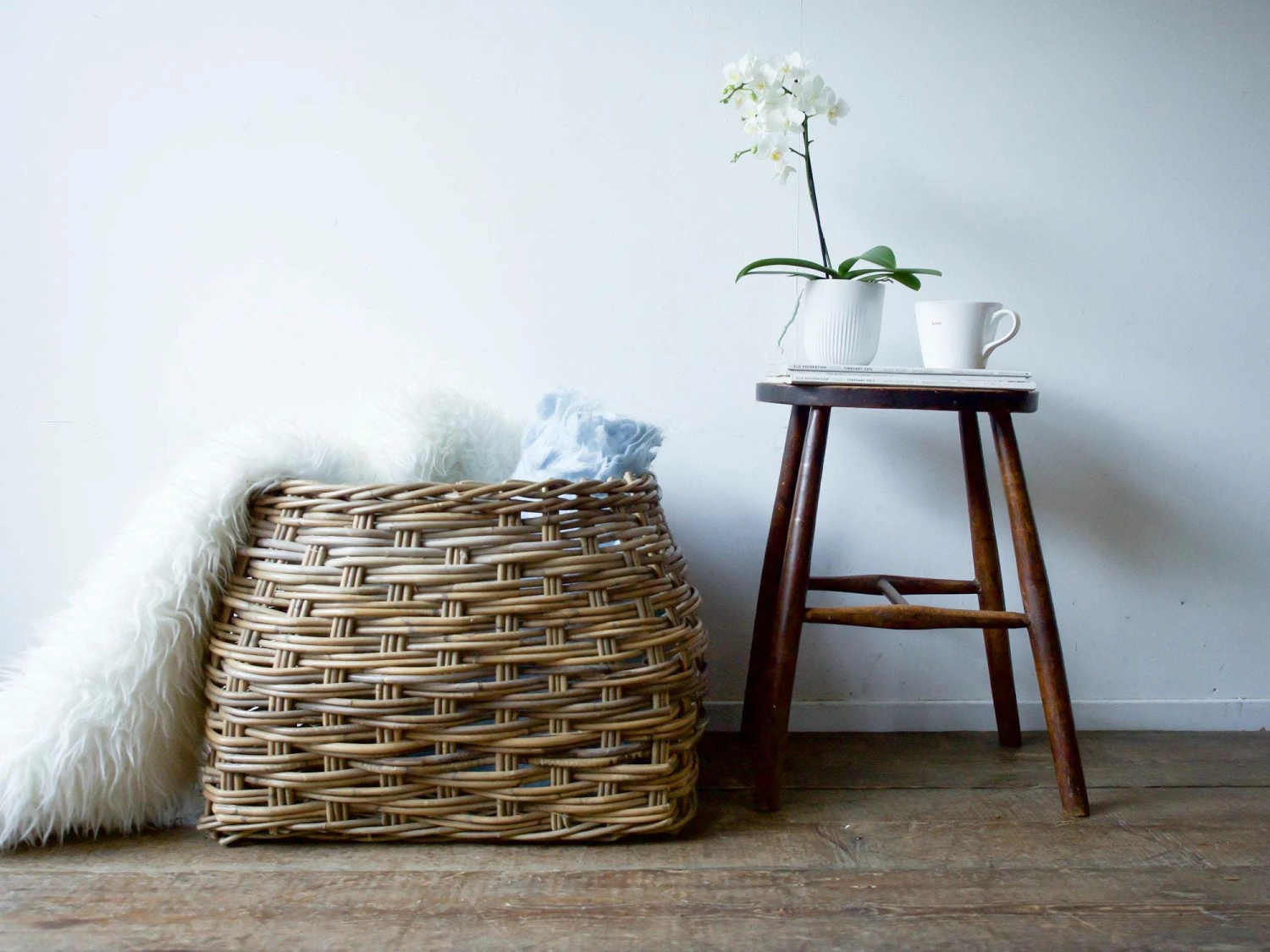 Unknown Wicker Basket, 1990s, Vintage 1 Unknown Wicker Basket, 1990s, Vintage