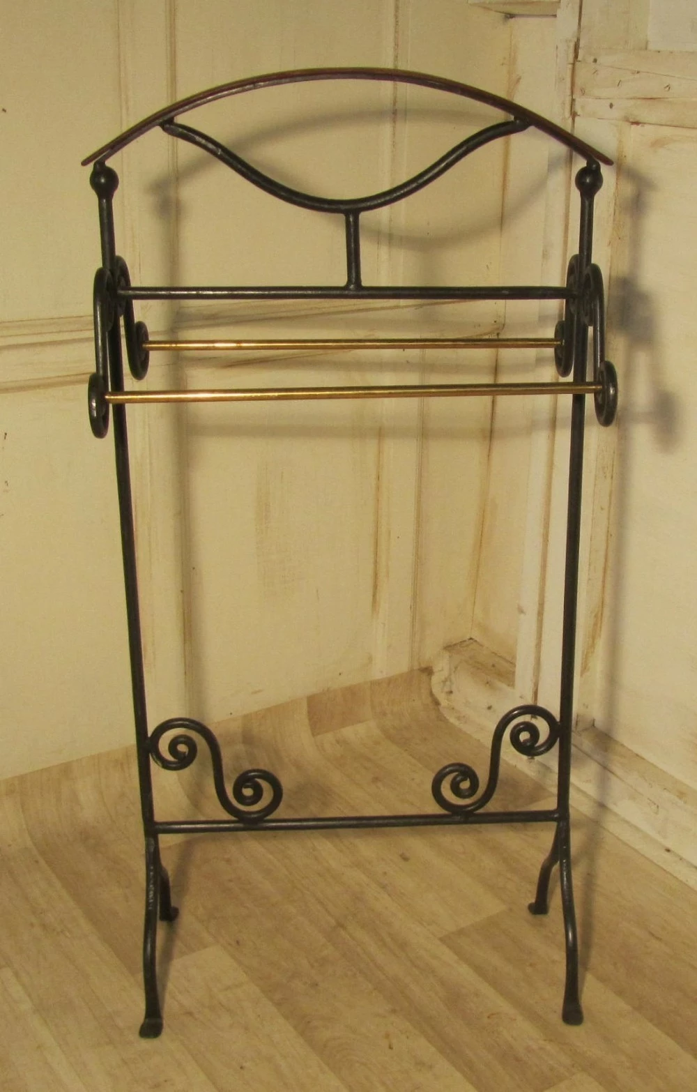 Wrought Iron Towel Rail Or Clothes Airer 2 Wrought Iron Towel Rail Or Clothes Airer - Image 2